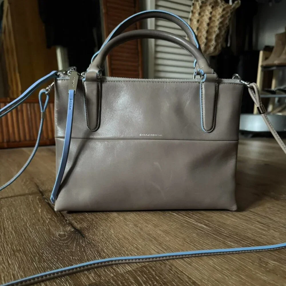 VTG Y2K Coach leather bag with blue accent details crossbody and top handle Grey